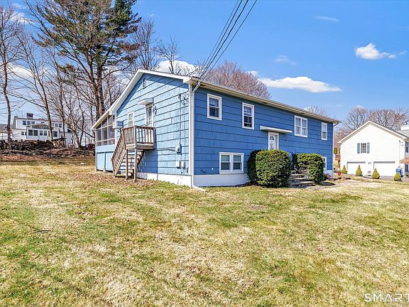 2nd image of 44 Meadowbrook Road