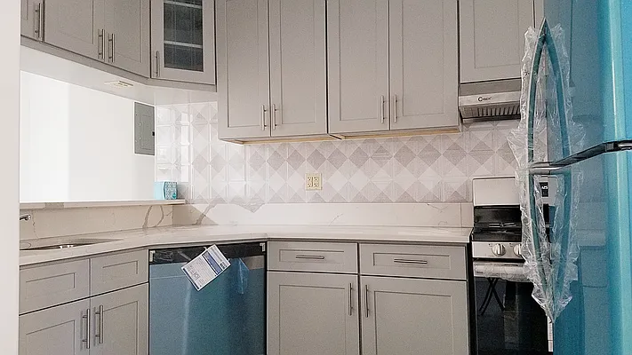 Rented by Matthew Gros-Werter, LREB  | media 3