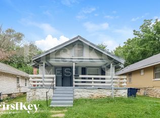 6220 Tracy Ave, Kansas City, MO 64110