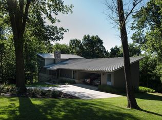 1518 E Sussex Dr, Fayetteville, AR 72703