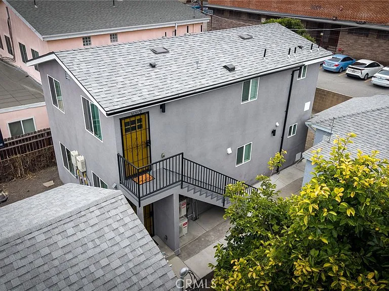 3121 Obama Blvd — Photo 24