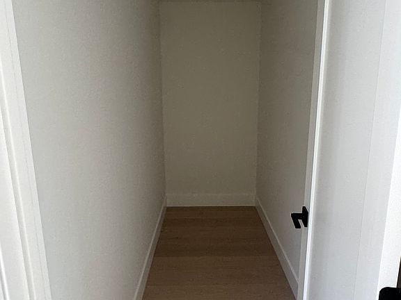 5th image of 674 Manzanita Ave #1B1B