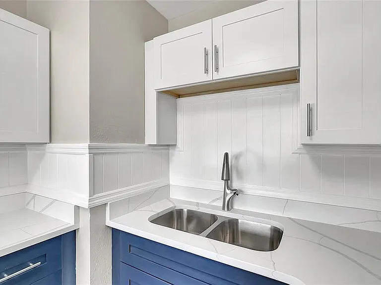 7015 Filbert Ln — Photo 8