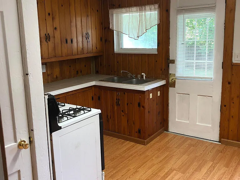 71 Vine St #1 — Photo 9
