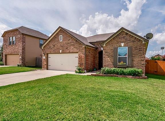 3rd image of 2214 Kuykendall Dr