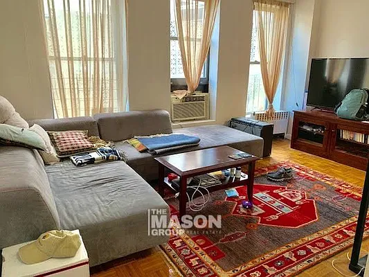 Rented by Mason Group LLC | media 10