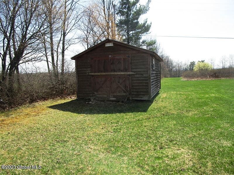 5th image of 764 Esperance Road