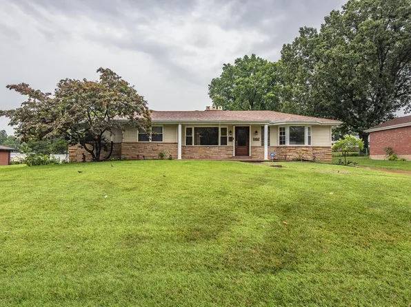 8935 Felicia Dr, Saint Louis, MO 63123