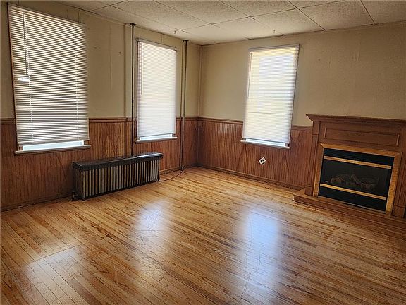 3rd image of 1843 Washington Ave