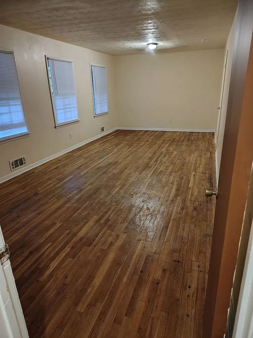 4 Bedroom 2.5 Bath Home — Photo 2