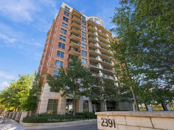 2391 Central Park Dr #807, Oakville, ON L6H 0E4