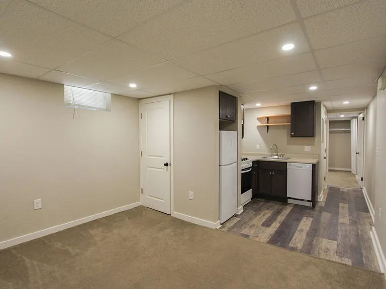 3848 Brownsville Rd — Photo 5