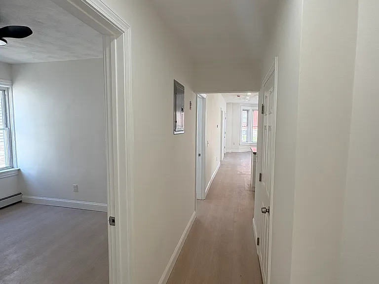 105 Beacon Ave #1 — Photo 20