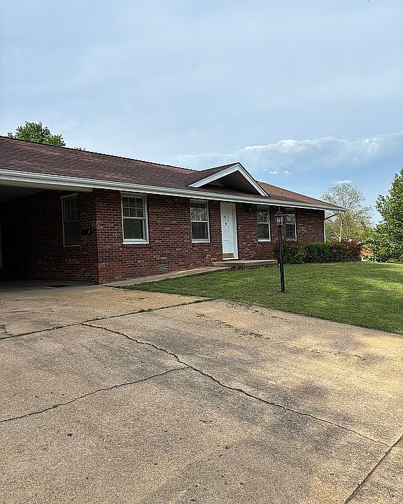 1st image of 607 Apricot St