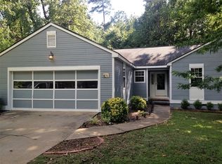 1385 Surrey Dr, Macon, GA 31220