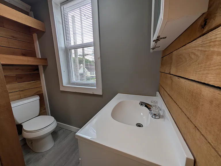 56 Franklin Ave #B — Photo 18