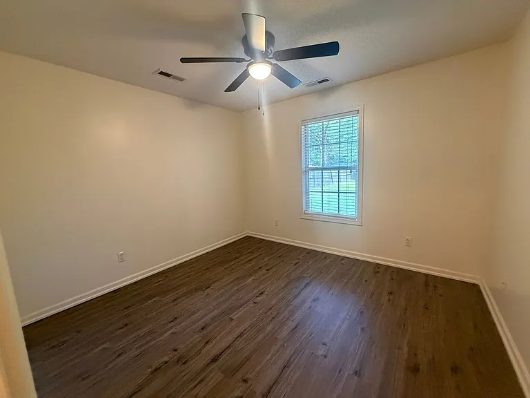 3290 Valencia Dr — Photo 34