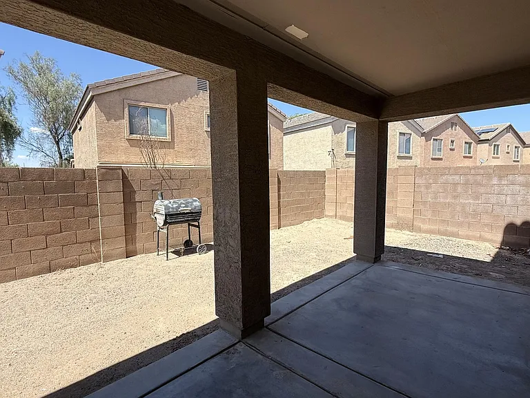 12930 W Lamar Rd — Photo 27