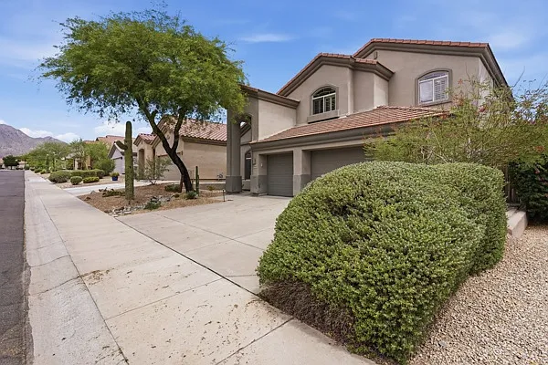 10333 E Acoma Dr — Photo 2