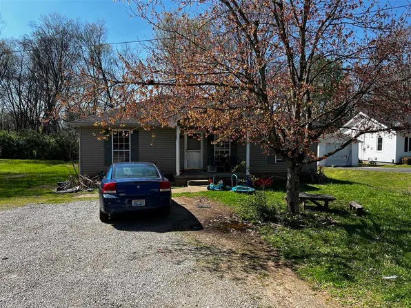 1569 Collegeview Dr, Bowling Green, KY 42101