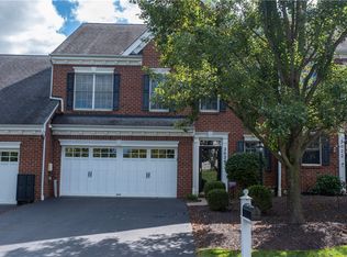 2024 Croghan Dr, Carnegie, PA 15106