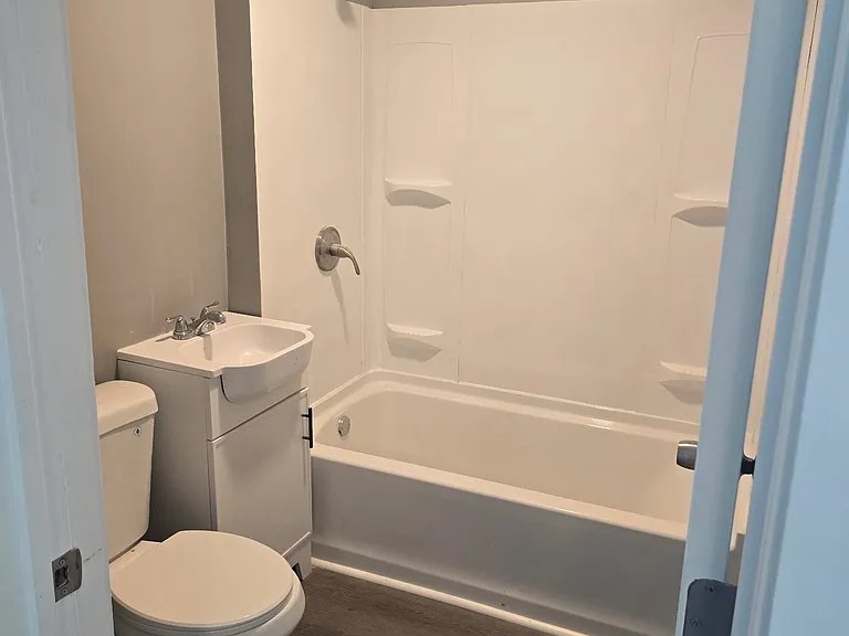158 Charlton St #2 — Photo 3