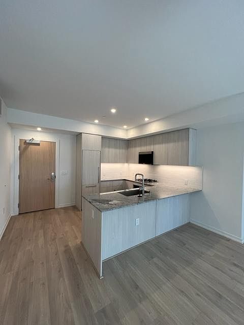 1st image of 1134 N Orange Dr #3