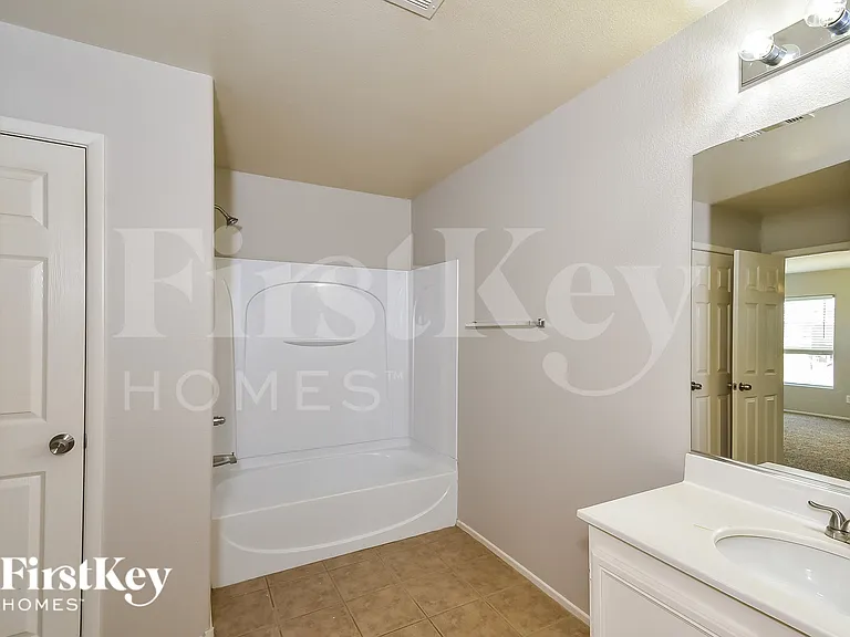 4822 Canary Diamond Ave — Photo 16