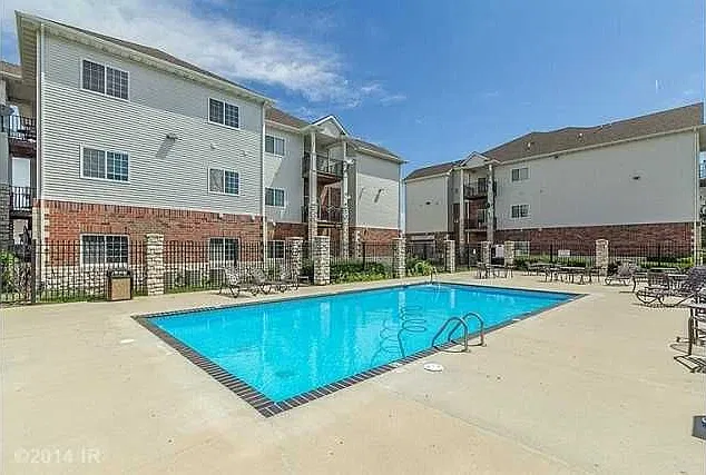 Two Bedroom Apartment - West Des Moines — Photo 4