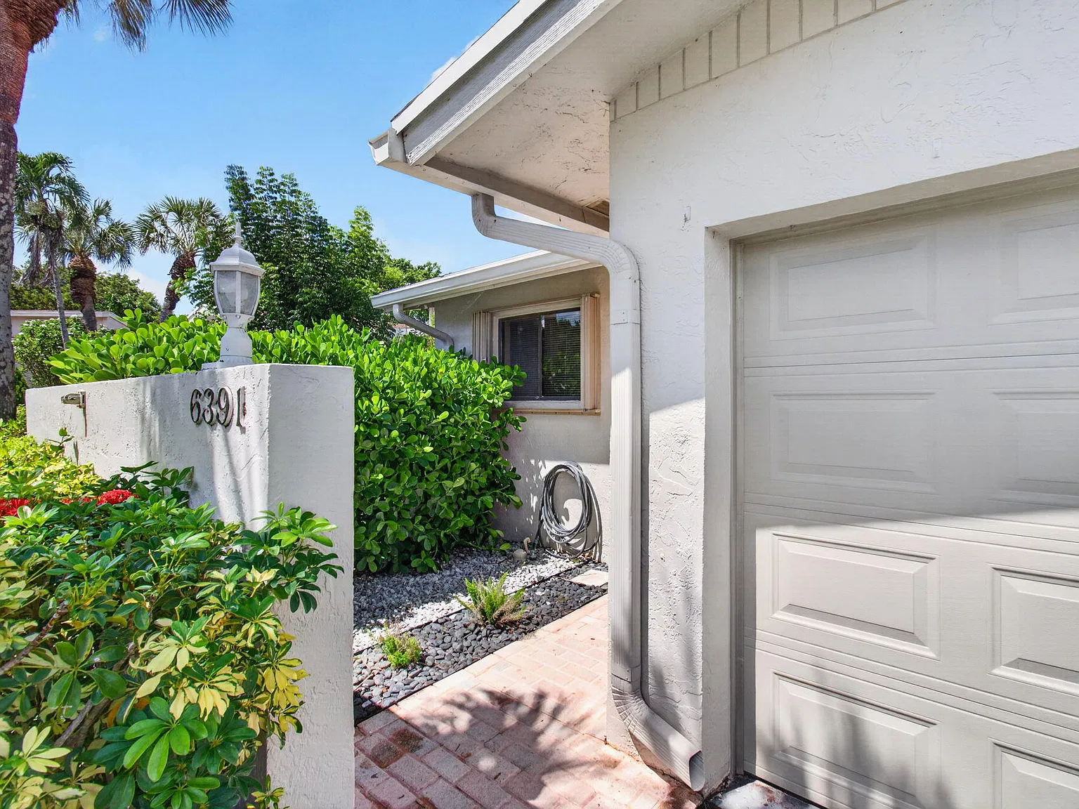 2 bed, 2.0 bath, 1249 sqft, $2,800 — Photo 3