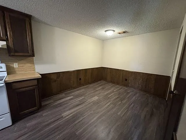 512 Nimrod Rd — Photo 7