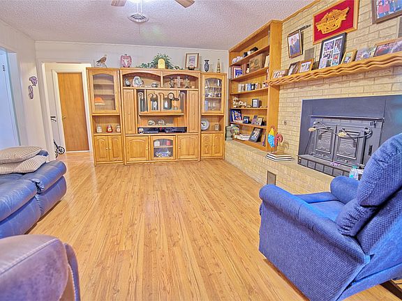 3rd image of 437 Jakes Rd