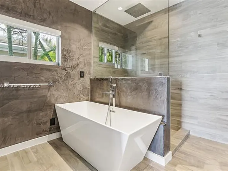 1231 Stillwater Dr #1231 — Photo 57