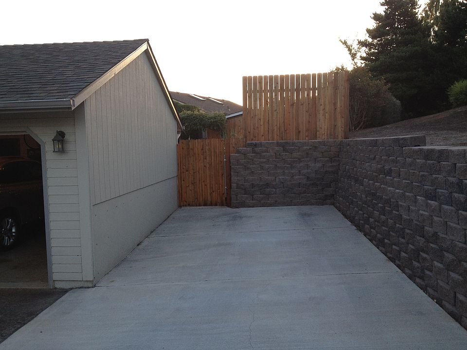 2nd image of 5308 Eastlake Ct SE