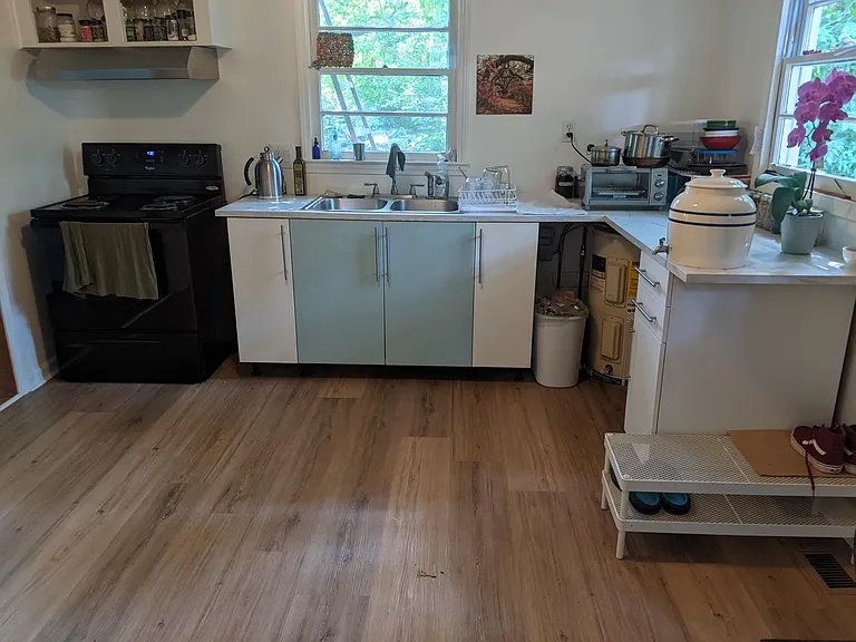 452.5 Whitehall Rd — Photo 3