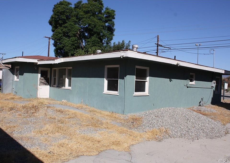 1st image of 1451 W Rialto Ave