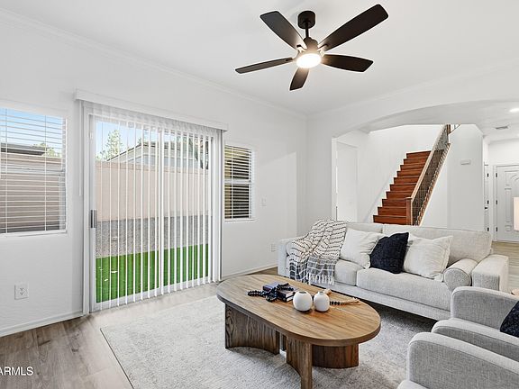 3rd image of 4690 E LAUREL Avenue