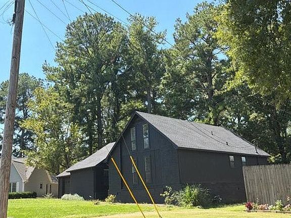 2nd image of 11 Windy Hill Rd