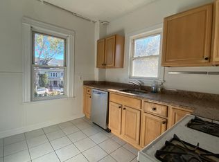 29 Holman St, Boston, MA 02134