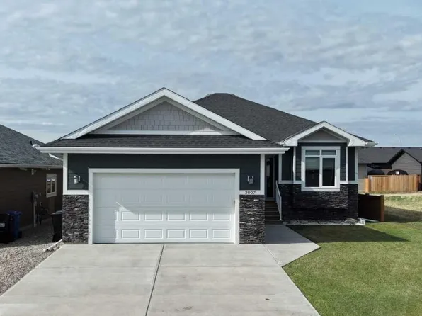 3007 N 23rd St, Nanton, AB T0L 1R0