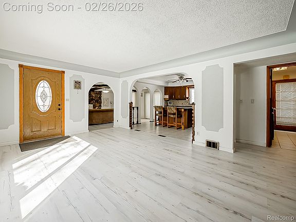 5th image of 6745 24 Mile Rd