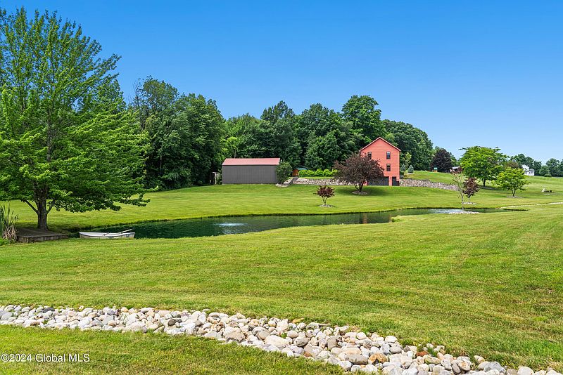5th image of 367 Weatherwax Road