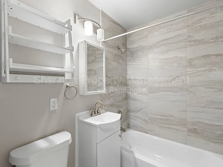 709 E 41st St — Photo 15