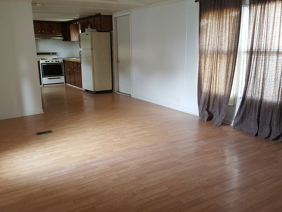 1st image of 120 S Redwood Ct
