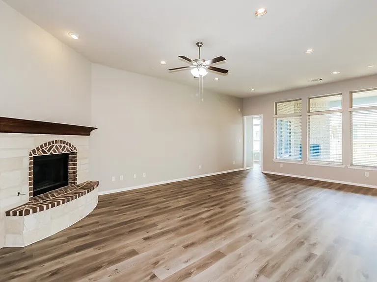 29023 Oldfield Ct — Photo 4