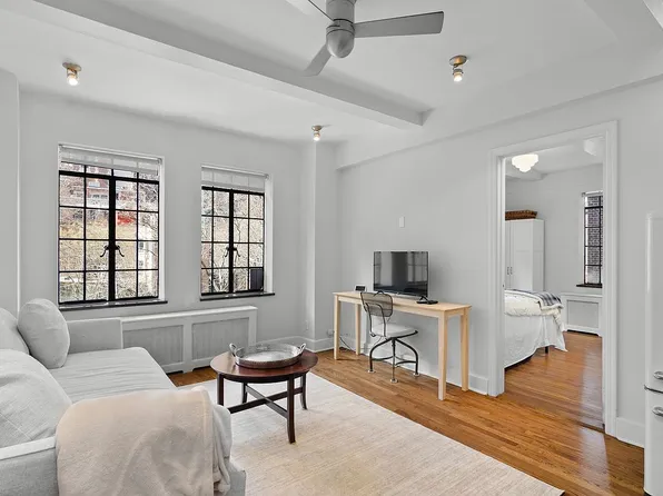 25 Tudor City Pl APT 619, New York, NY 10017