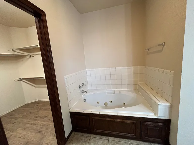 413 NW 143rd St — Photo 20
