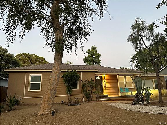 3rd image of 8448 Aura Ave