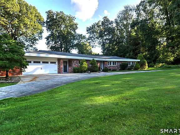 3rd image of 179 Maxine Road