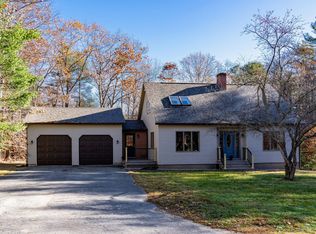 2041 Summerhaven Rd, Sidney, ME 04330